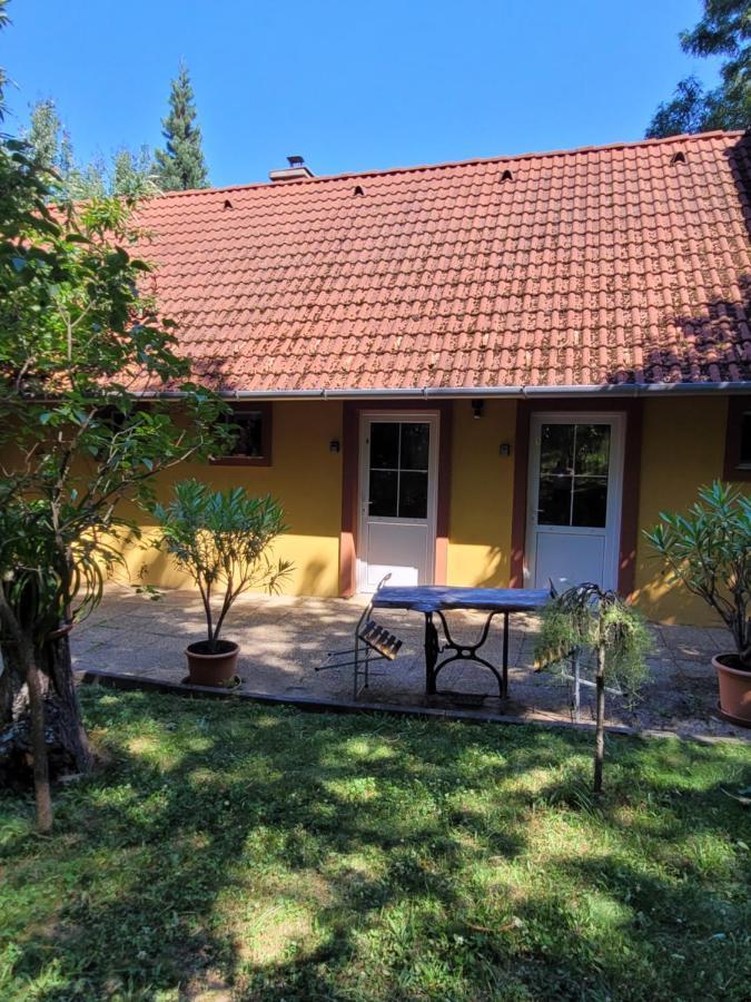 Mohas Vendeghaz Koszeg Mohas Ut 107 호텔 외부 사진