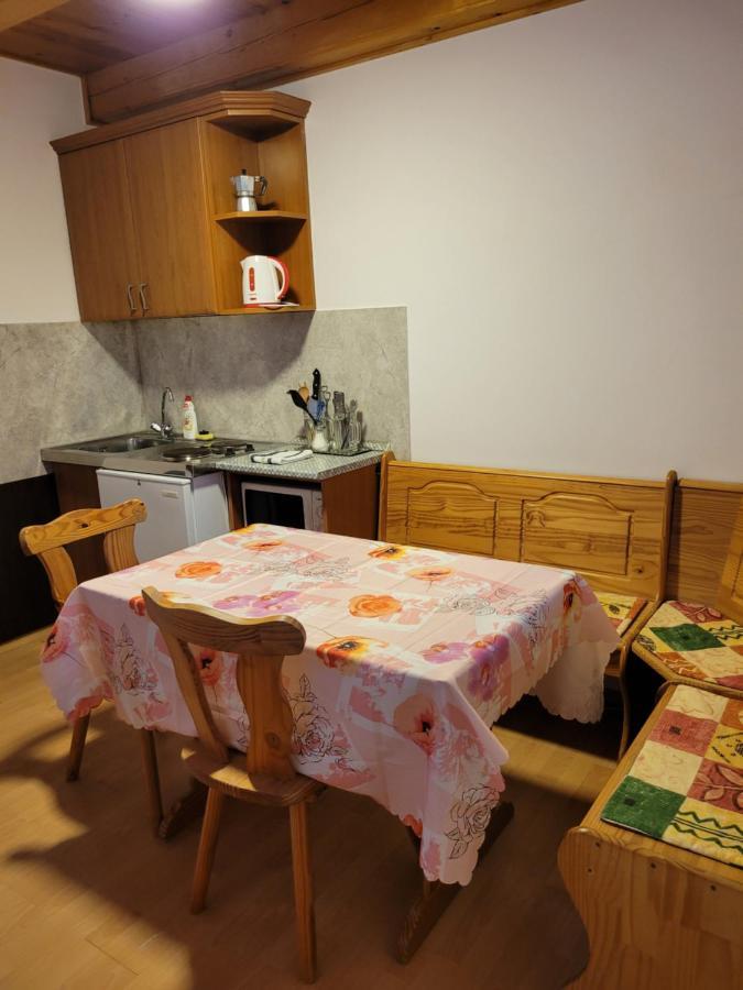 Mohas Vendeghaz Koszeg Mohas Ut 107 호텔 외부 사진