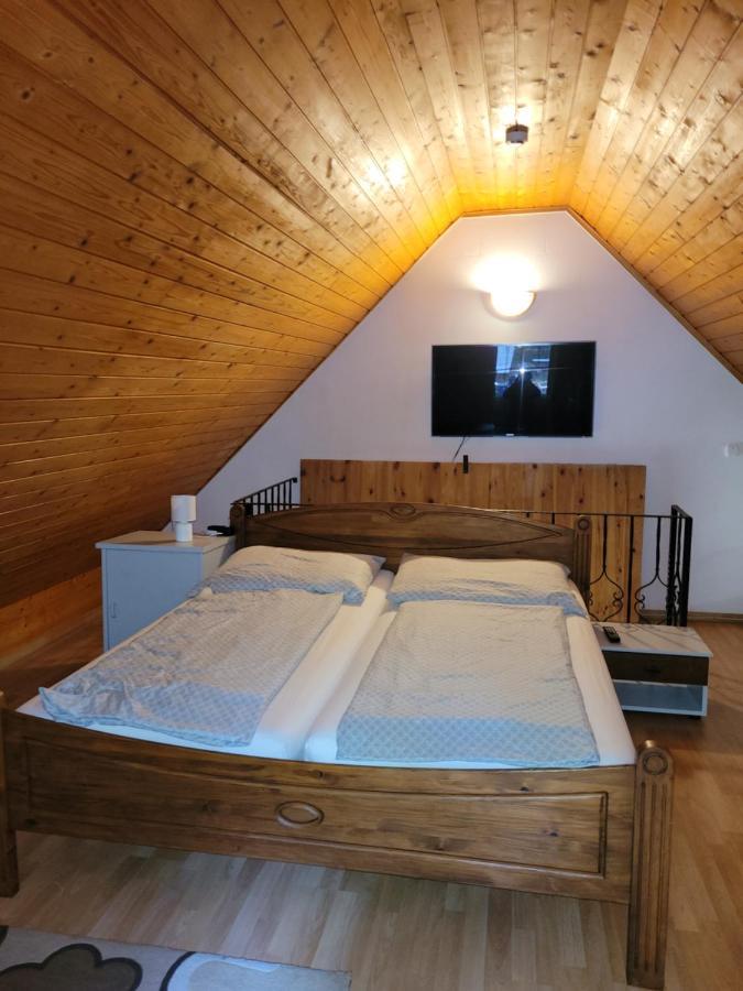 Mohas Vendeghaz Koszeg Mohas Ut 107 호텔 외부 사진