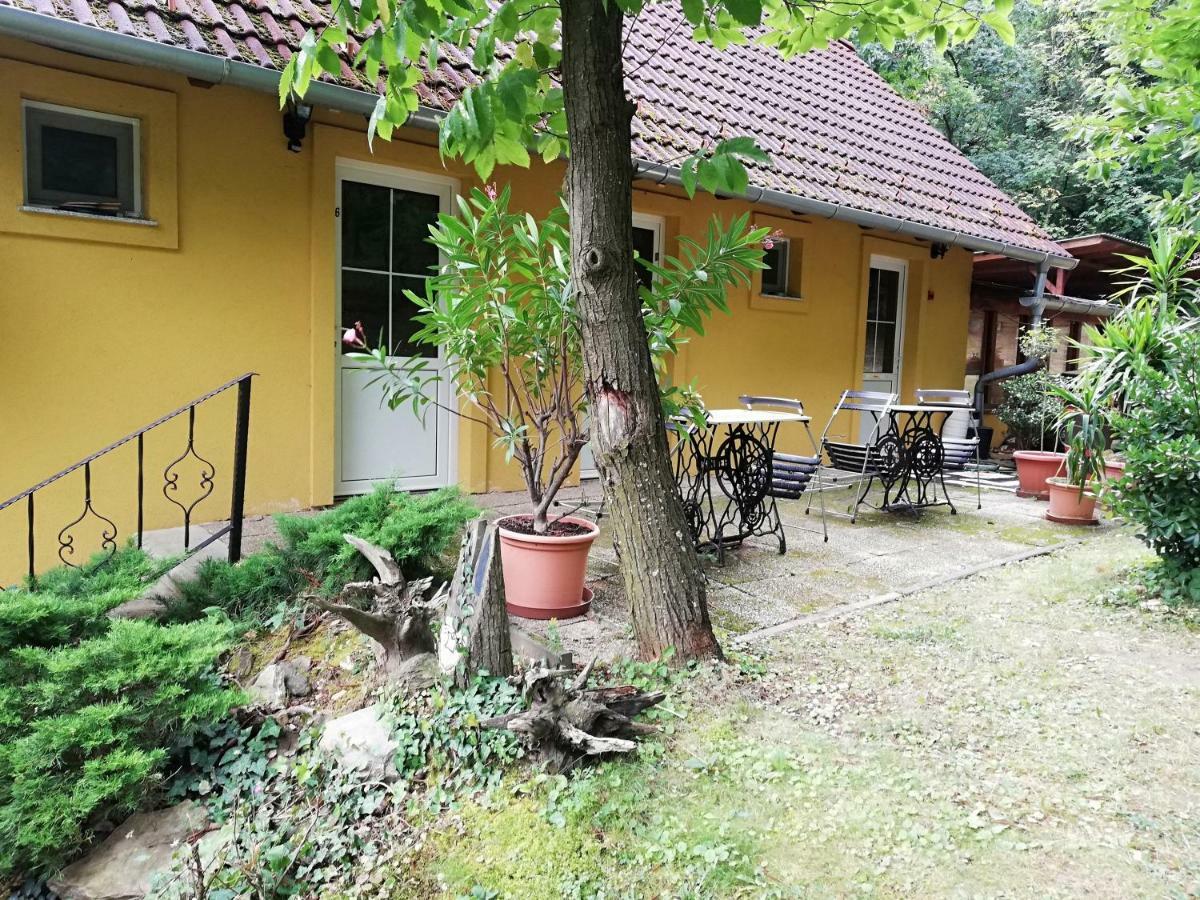 Mohas Vendeghaz Koszeg Mohas Ut 107 호텔 외부 사진